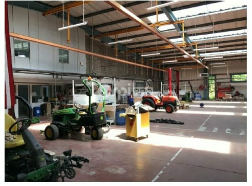 Local d’activité de 1 800m² à vendre à proximité de Limoges (87)