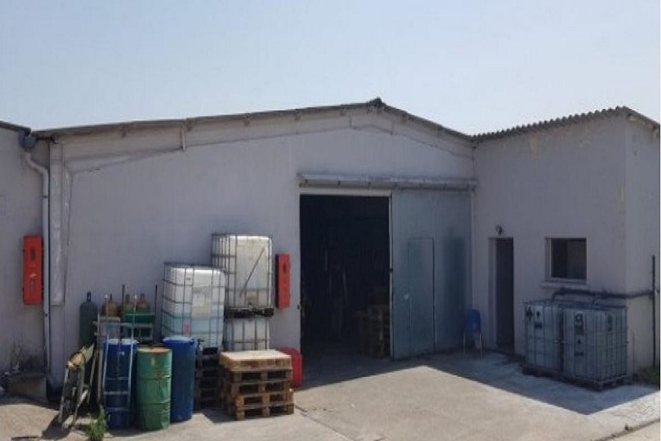 Local d’activités de 1500 m² à vendre à Lillebonne (76)