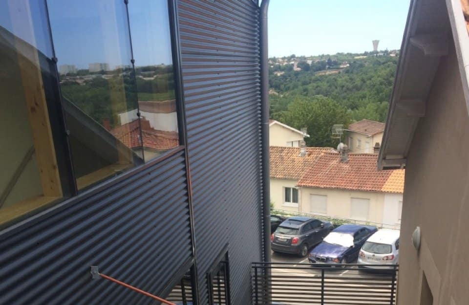 A louer, bâtiment tertiaire divisible à proximité immédiate du centre d’Angoulême (16)