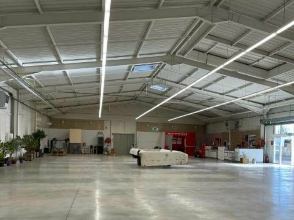 Locaux d’activités de 740m² à louer à proximité de Montbéliard