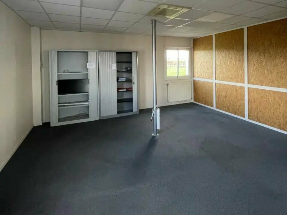 Bureaux de 1385 m² à louer, Troyes (10)