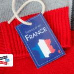 Étiquette Fabriqué en France sur un pull.