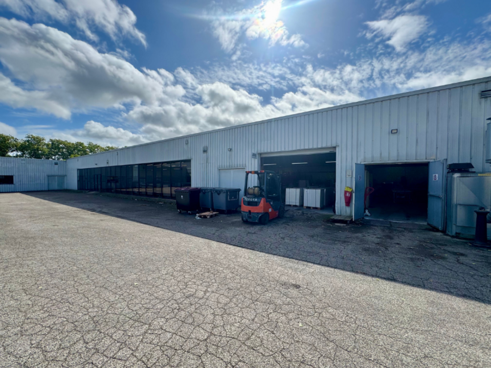 Bâtiment agroalimentaire de 3 150 m² à vendre à Tauxigny-Saint-Bauld (37)