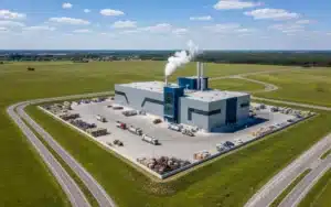 Terrain industriel aménagé pour une unité de valorisation des déchets avec voies d accès et bâtiments techniques