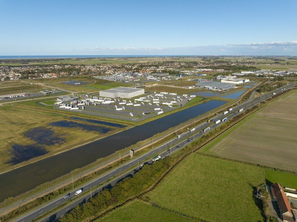 Terrain industriel ou logistique 9 505 m² à vendre à Calais (62)