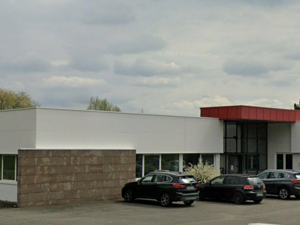1 170 m² de locaux d’activités à vendre à Courcelles-lès-Montbéliard (25420)