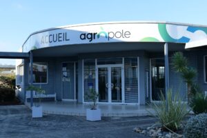 Bâtiment d'accueil de la technopole Agropole à Estillac, aux portes d'Agen
