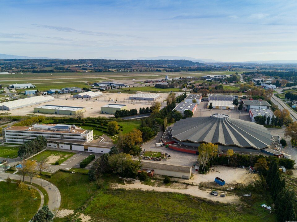 Locaux d’activités 2 185 m² à louer ou à vendre, Avignon (84)