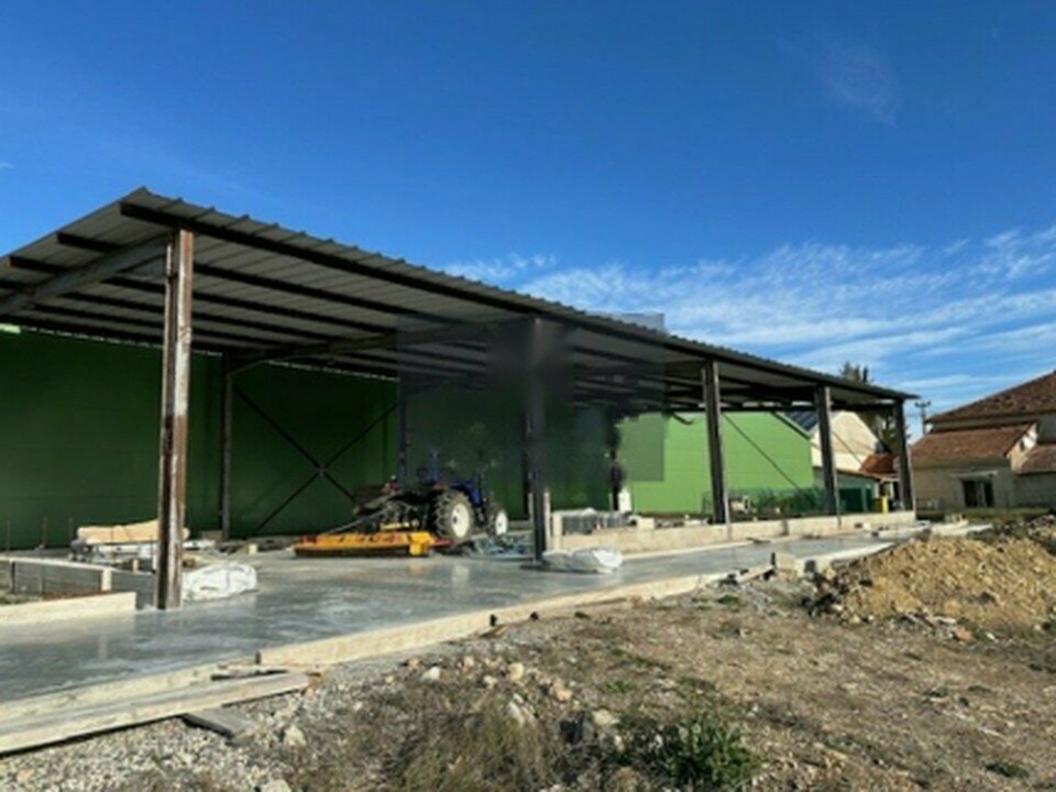 Local d’activités 230 m² à louer, Caumont-sur-Durance (84)